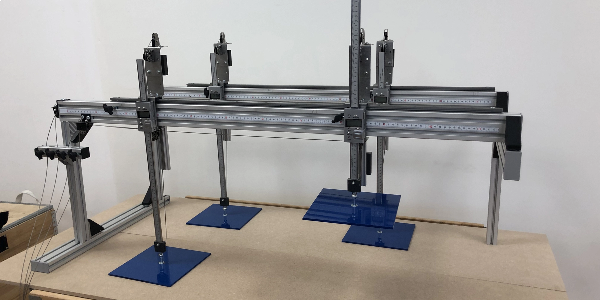 Banc de Mesure d'Epaisseur pour Panneaux Isolants Thermiques