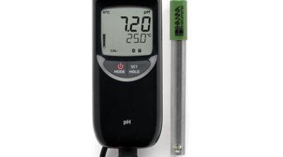 pH-mtre de terrain compact tanche HANNA et lectrode pH
