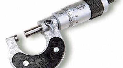 Micromtre avec filet micromtrique ou pas de 1 mm et rochet rallong