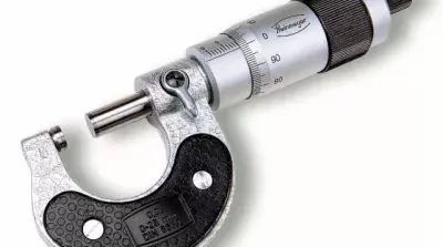 Micromtre avec filet micromtrique ou pas de 1 mm et rochet rallong