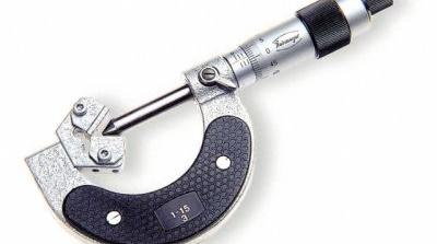 Micromtre touches prismatiques pour lvres ou goujures impaires